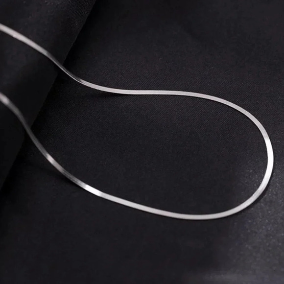925 Silver Herringbone Snake Chain Necklace 2 mm - Picture 3 of 3